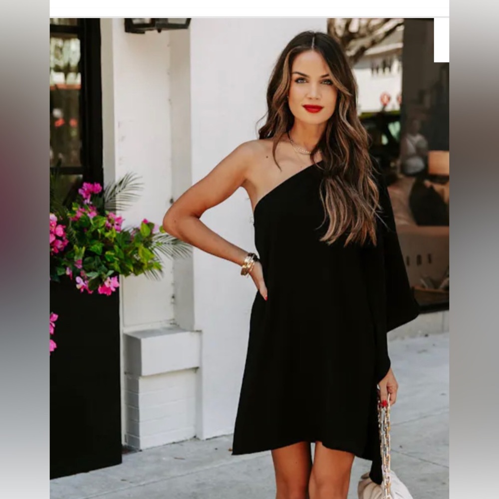 VICI side to side one shoulder dress like new